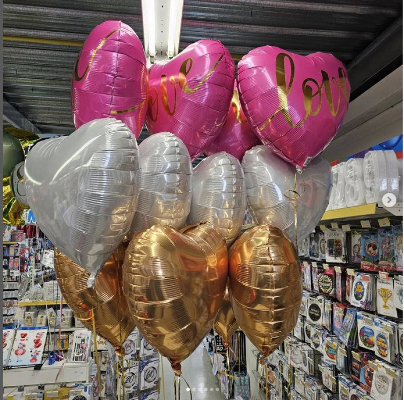 bouquet de balons en forme de coeur