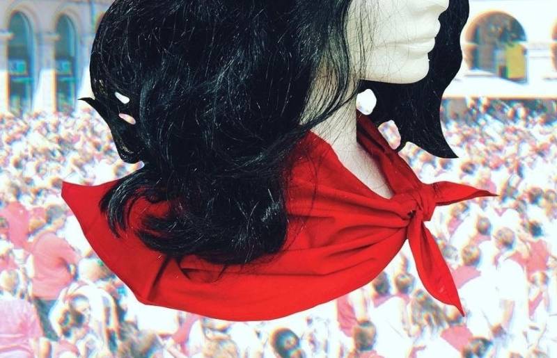 Où trouver un foulard féria rouge à toulouse