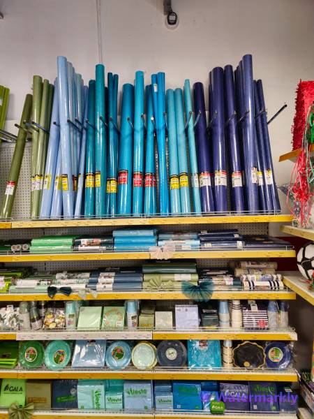 nappage et vaisselle bleu gramont